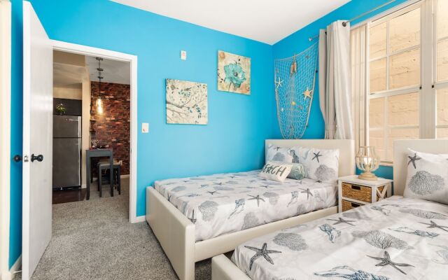 Deluxe Beach Apartment
