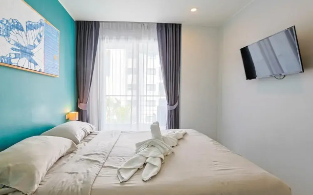 Pool View 1 Bed Apt T2-520