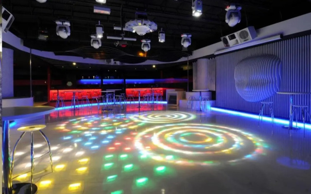 Goldcity Hotel
