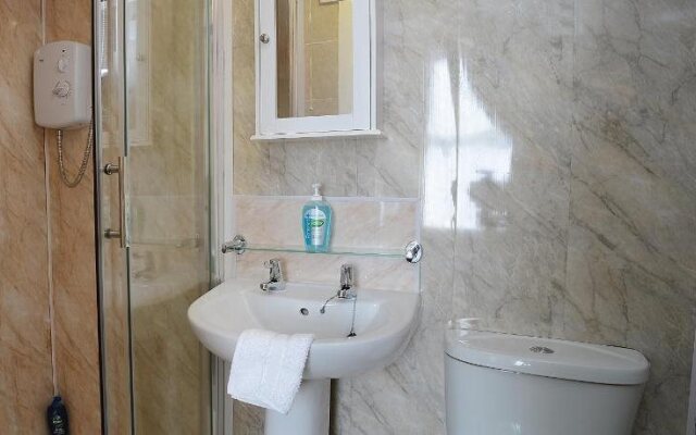 Lynmoore Guest House - BB