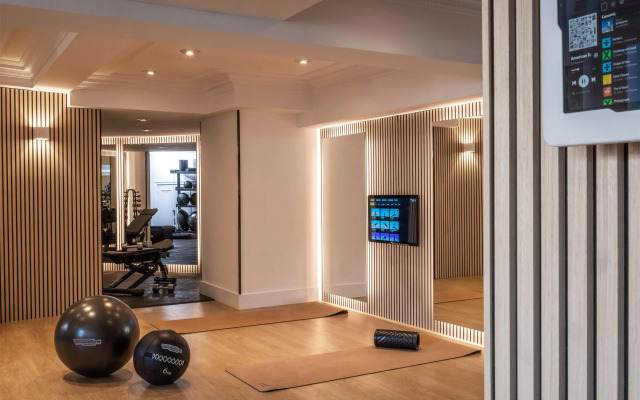 Melia White House Apartments