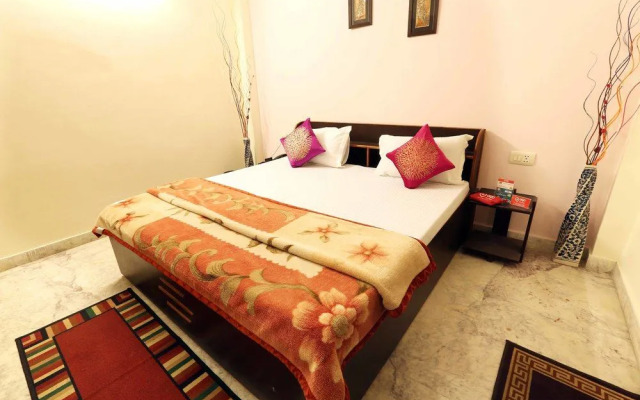 OYO Rooms Jaipuria Mall, Indirapuram