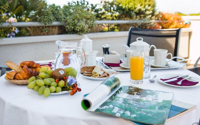 Verdeluna ApartHotel & Resort