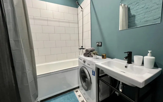 Диван и Чемодан на ул. Вокзальная магистраль, 2