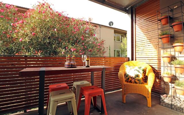 Colour Pop Fitzroy - Pets, Parking, Balcony, 3bdrm