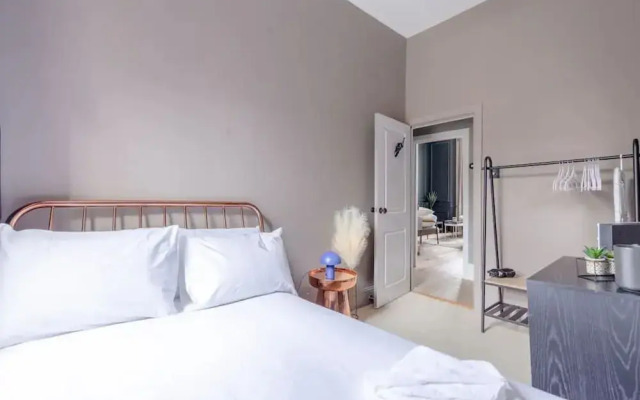 Sophisticated 1BD Flat Near Clapham