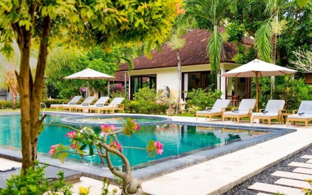 Rossa Garden Hotel