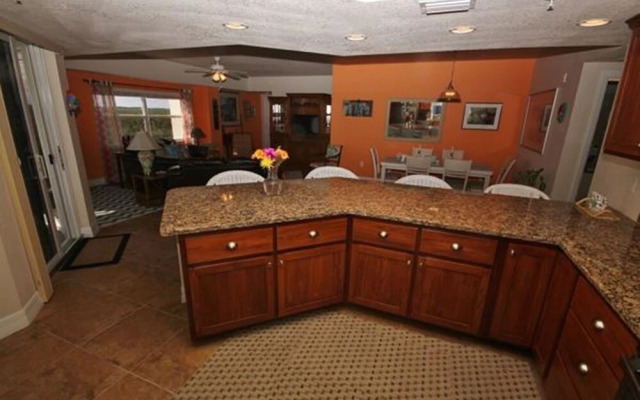 Oceanwalk 18-407 Apartment 3