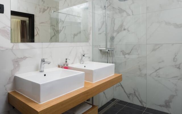 Beachfront Villa Seashell with Pool