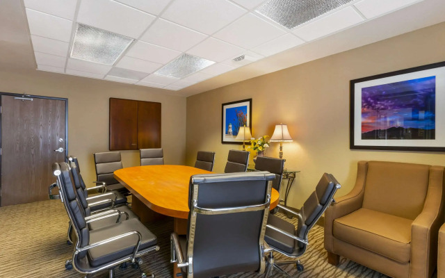 Comfort Inn Green Valley I-19