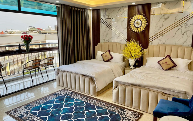 The Royal Hotel – Guest Rooms – Hanoi