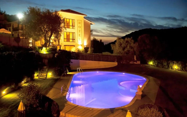 Valle del Buttero Hotel Residence