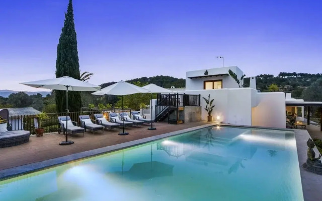 Rural Hideaway Villa in Stcarlos