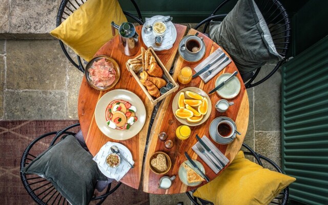 The Black Lion, Long Melford