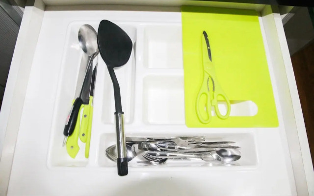 Full Parquet 2BR Kalibata City Apartment