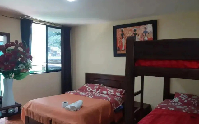Hostal Charvic 2