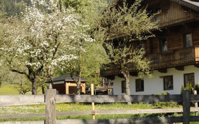 Oberstockach Hof
