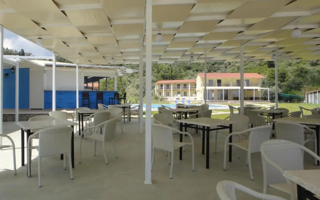 Menes Hotel
