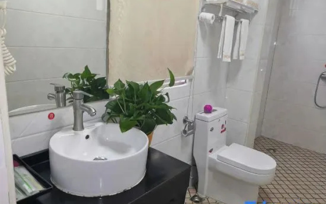 Lejia Bussiness Hotel – Bathroom – Shenzhen