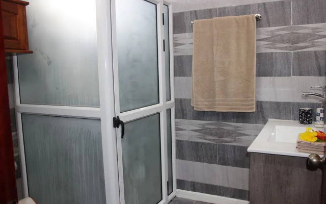 Hibiscus Villa - 5 Rooms