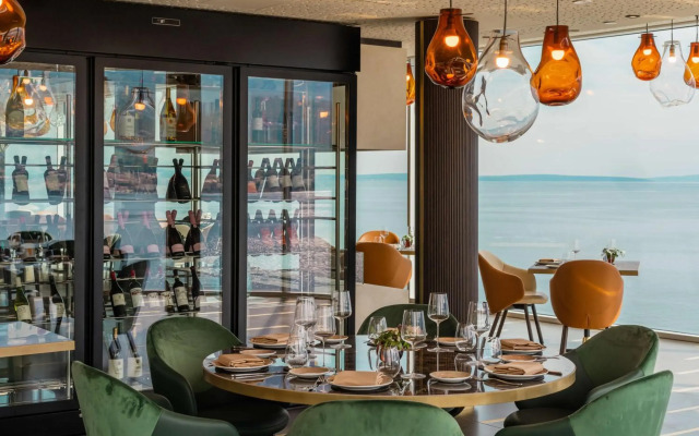 Hilton Rijeka Costabella Beach Resort & Spa