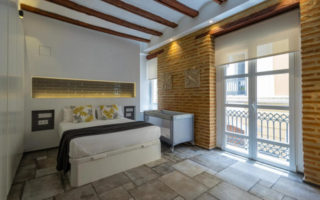 CENTER MODERN 1BR 2Bth TERRACE WI-FI AC