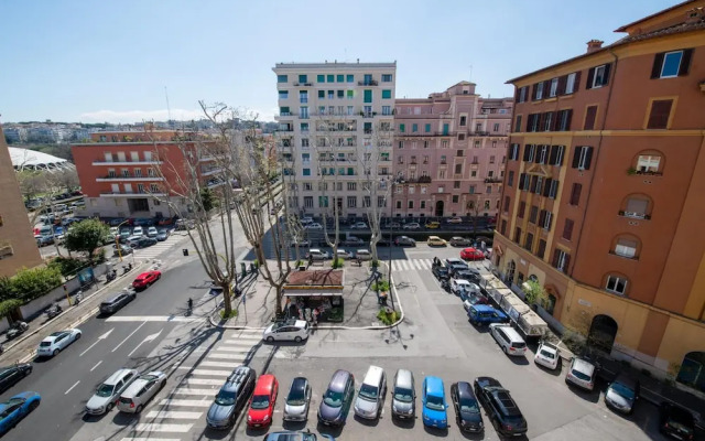 Piazza Carracci in Roma