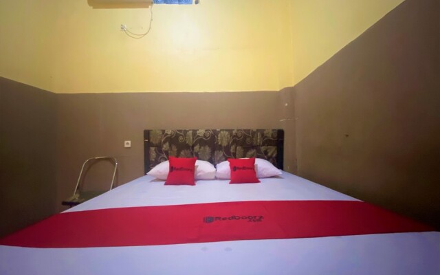 RedDoorz @ Wisma Sentosa Palopo