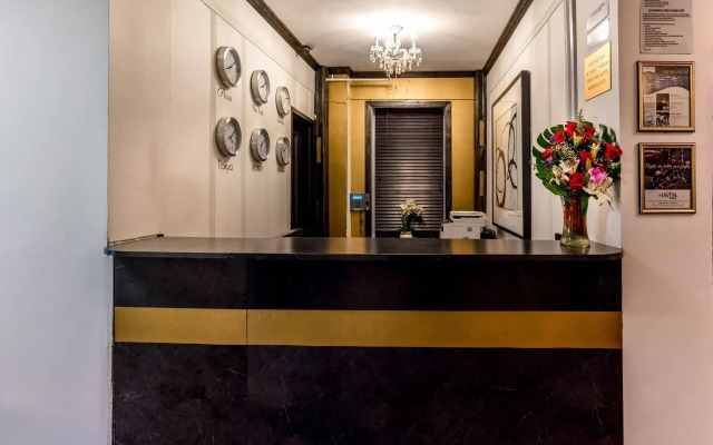 Royal Park Hotel & Hostel