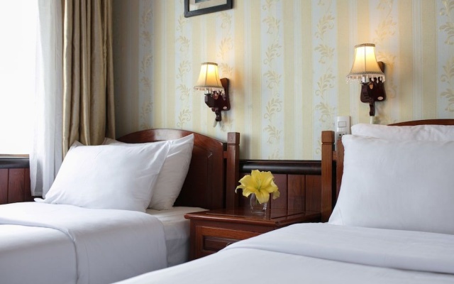 Garden Bay Legend Cruise – Guest Rooms – Ha Long