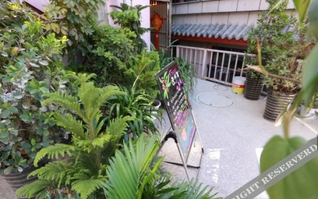 Yinghaige Inn