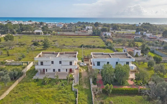 Le Bianche Apt 4 - Terrace near the Sea