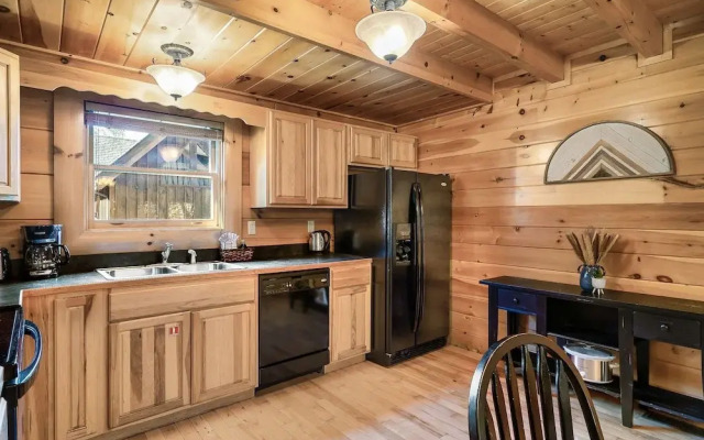 Timberwolf Vista w HotTub Pool View