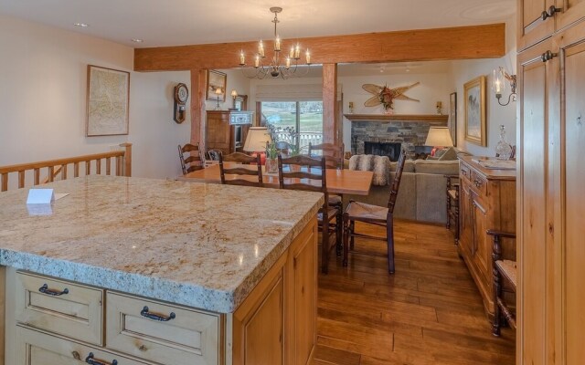 Ridge Condominiums 2685 by RedAwning