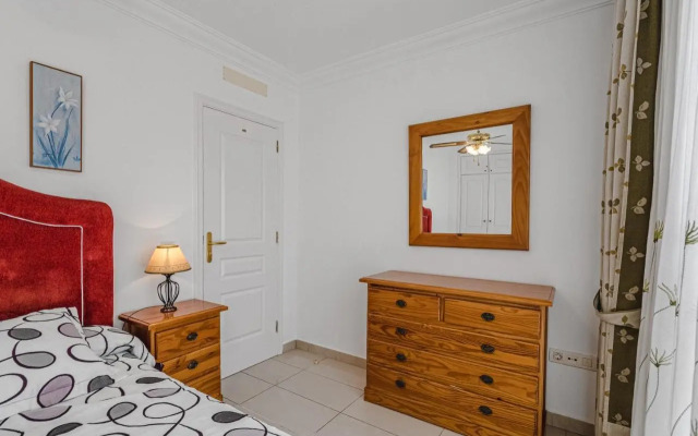 Terrazas del Duque II apartment