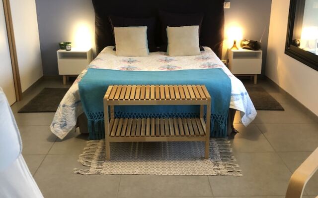 Gîte - Grand studio contemporain