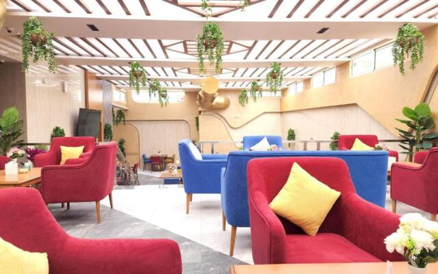 Crown Rose Hotel