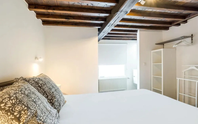 Plush Villa in La Roche-en-ardenne With Swimming Pool