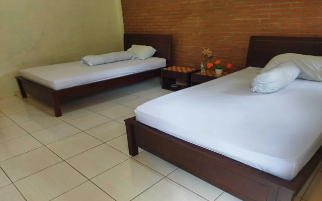 Borobudur Kampung Homestay - Suhadi