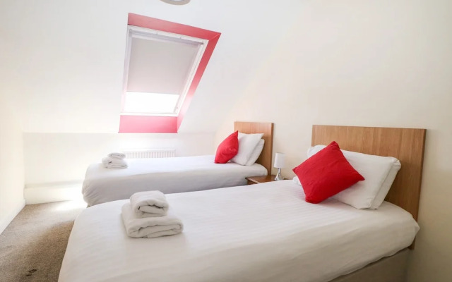 Flat 34 - Marine Court