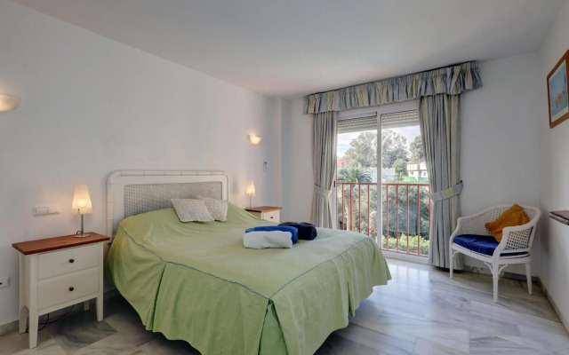 Luxury 2 Bed Apt Freeview Tv Wi