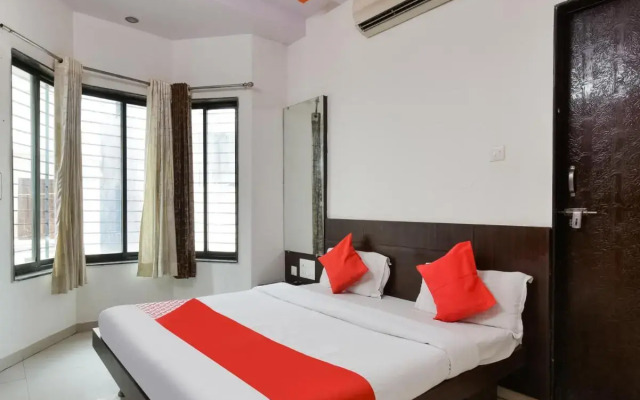 Oyo Flagship 76407 Hotel Sai Suman Palace