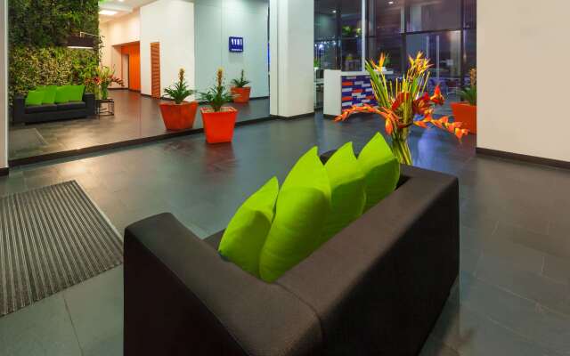 TRYP by Wyndham Bogota Embajada