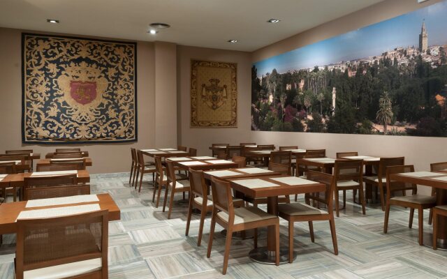 Alcazar Hotel