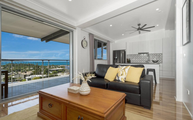 SEA-Renity on Castle Hill