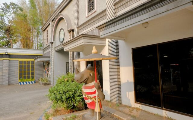 Hotel Dewi by OYO Rooms