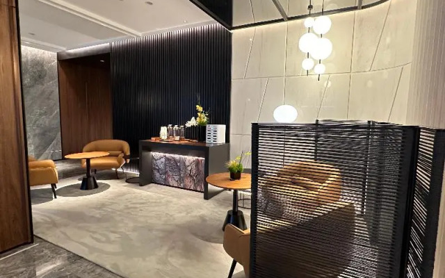 Intercity Hotel Shanghai Xizang South Road