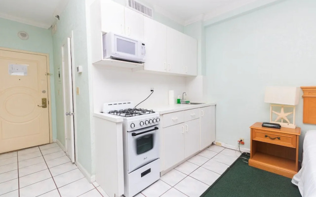 651 Studio Apartment Hollywood Beach