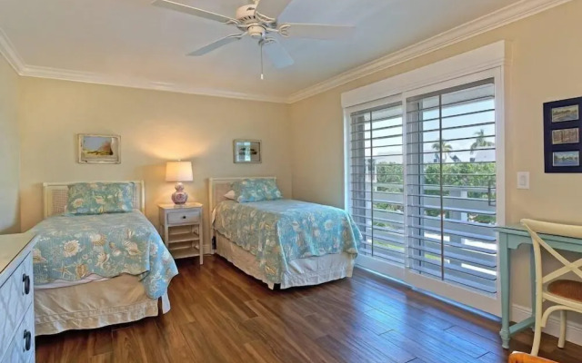 Surfside 12 C4