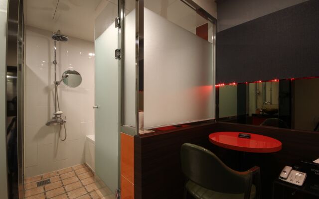 The M Hotel